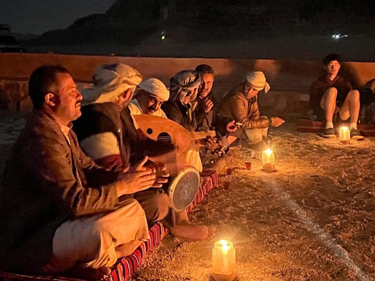 Bedouin Traditions Camp ワディ ・ラム エクステリア 写真