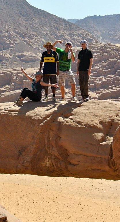Bedouin Traditions Camp ワディ ・ラム エクステリア 写真