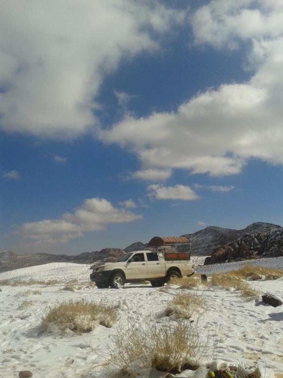 Bedouin Traditions Camp ワディ ・ラム エクステリア 写真