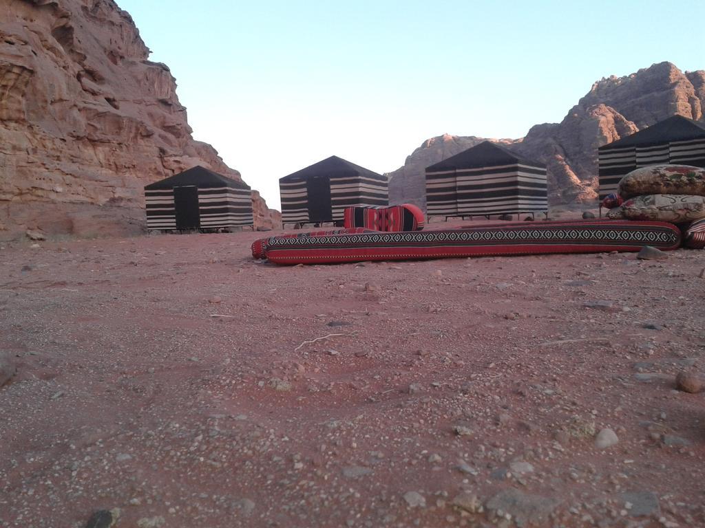 Bedouin Traditions Camp ワディ ・ラム エクステリア 写真