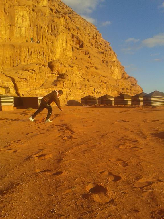 Bedouin Traditions Camp ワディ ・ラム エクステリア 写真
