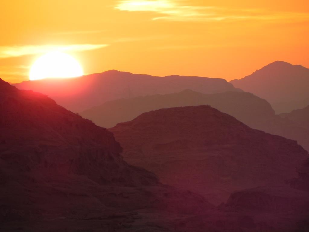Bedouin Traditions Camp ワディ ・ラム エクステリア 写真